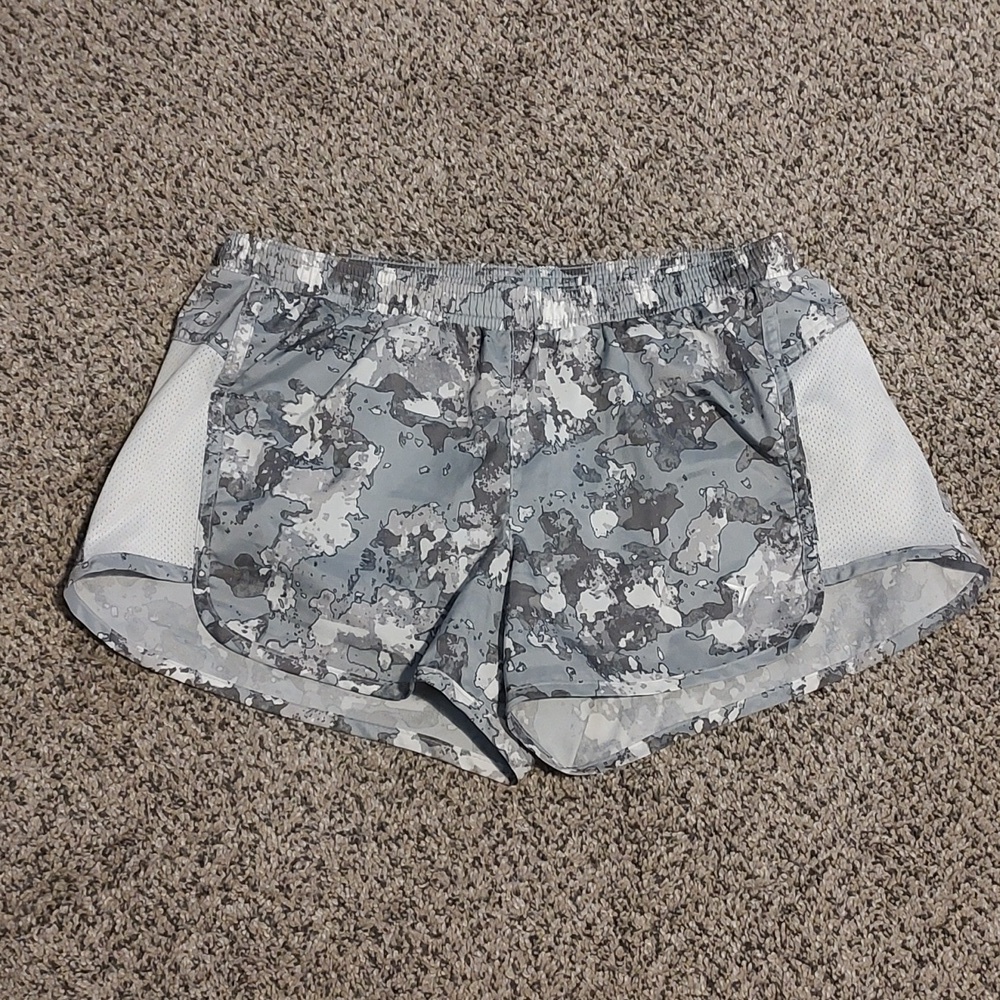 NWOT Old Navy Active Mesh Shorts